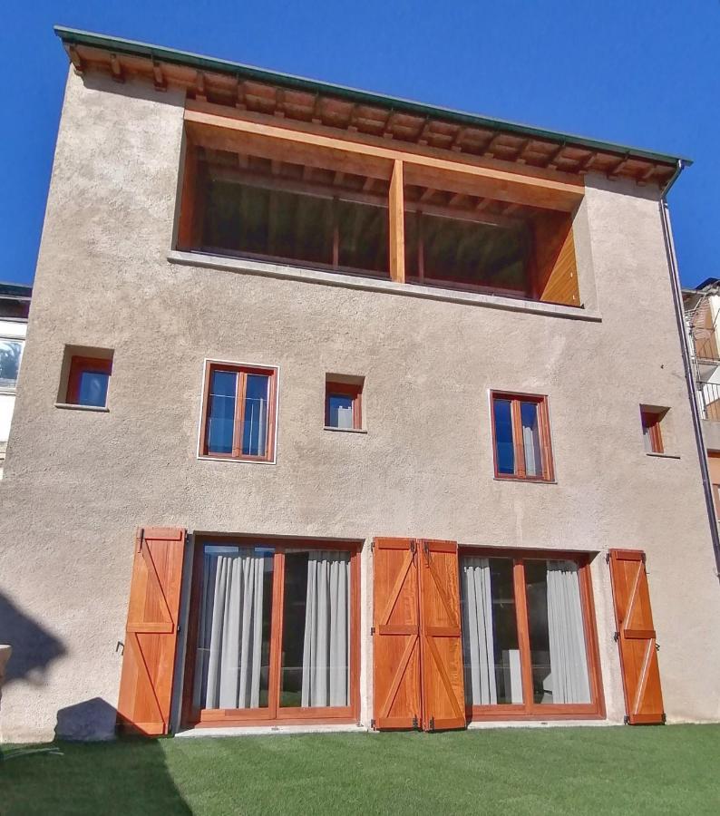 Apartament "El Castell" Casa Rural Cal Rialla Llivia Exterior photo